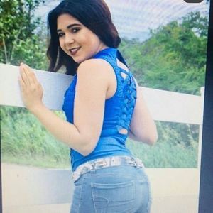 Meet your Posher, Holly